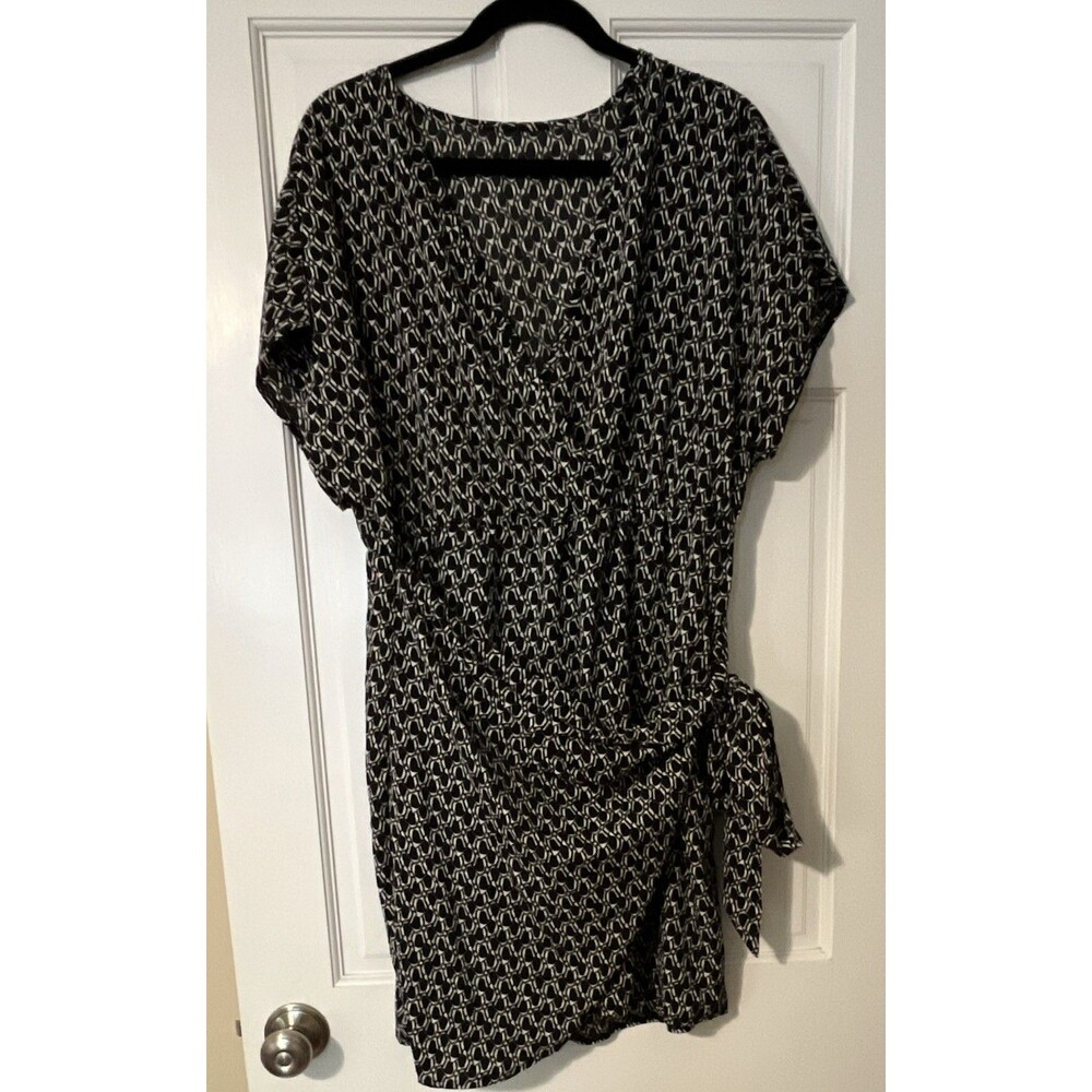 SheIn Women’s Size 1XL Black/White Geometric V-Neck Wrap Tie Waist Dress